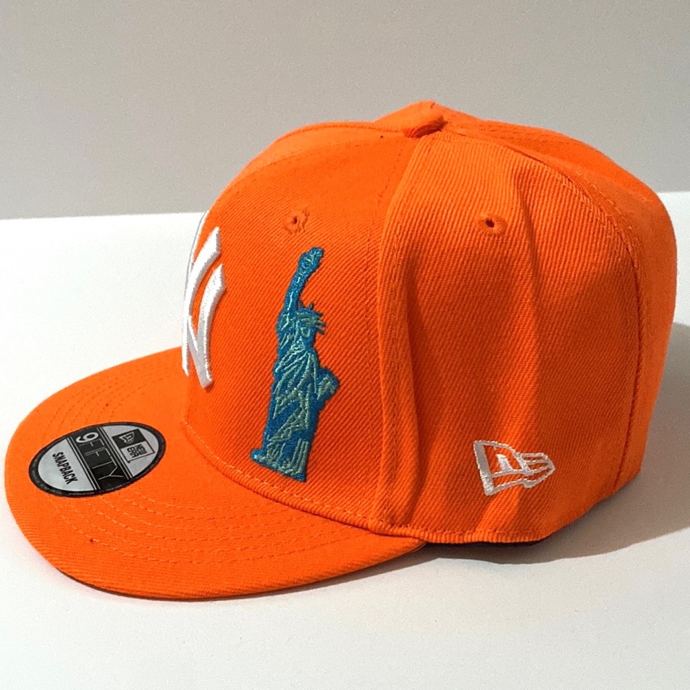 New Era NY Yankees ‘Lady Liberty’ Edition 9FIFTY Snapback - Picture 3 of 6